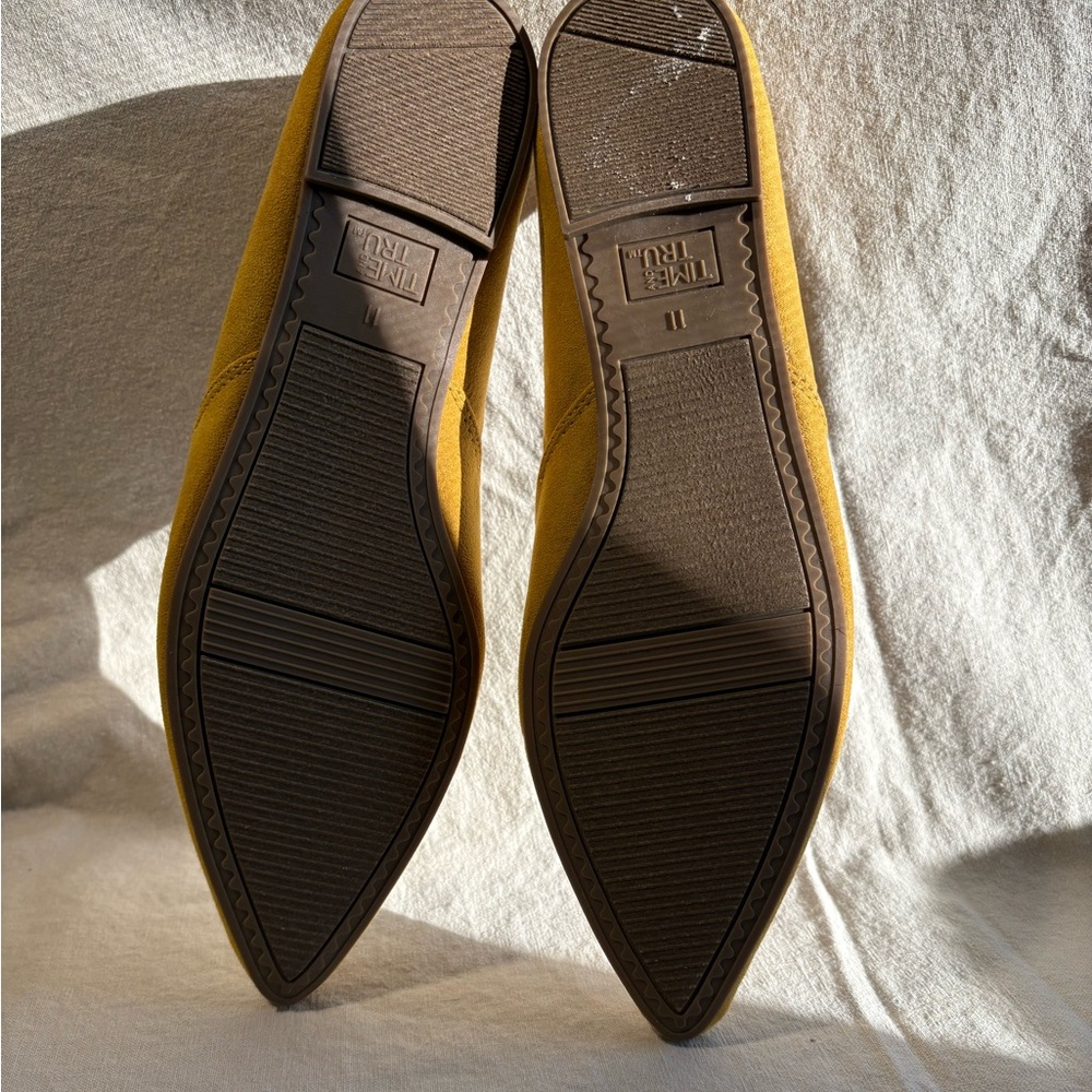 Time and Tru Women's Yellow Loafers - Picture 2 of 4